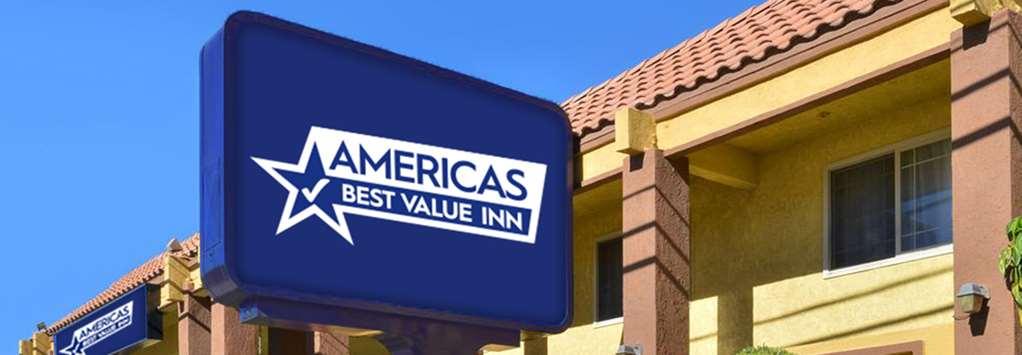 Americas Best Value Inn & Suites Форсайт Экстерьер фото